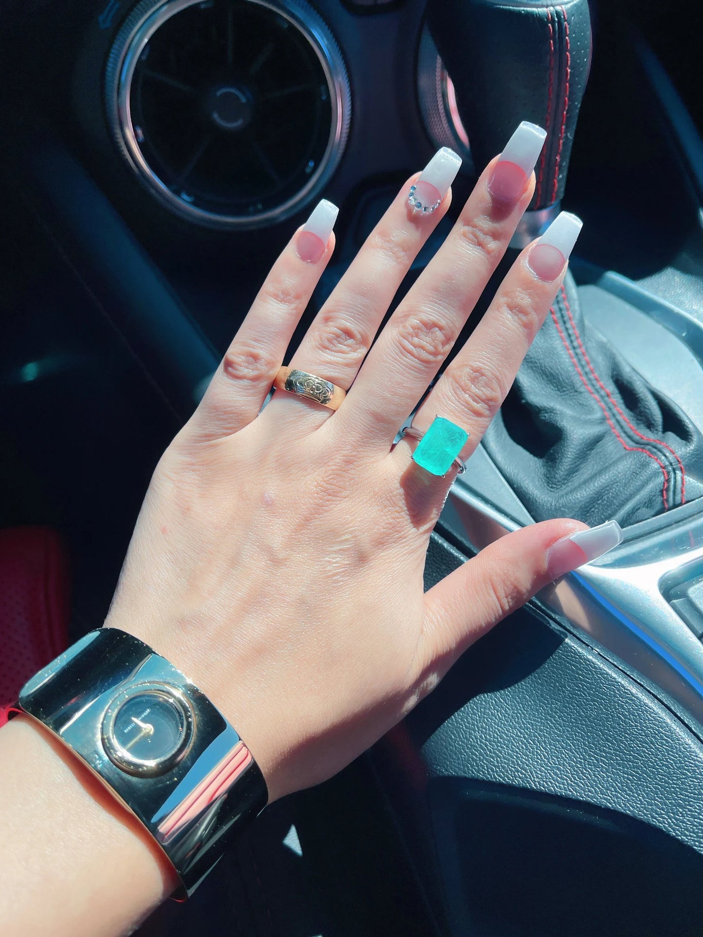 Solitaire Glowing Columbian Emerald Ring